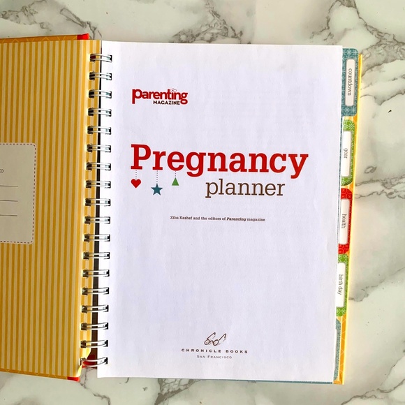 Pregnancy Planner Book - Essential Advice for Moms-to-be (NEW) - Picture 5 of 7